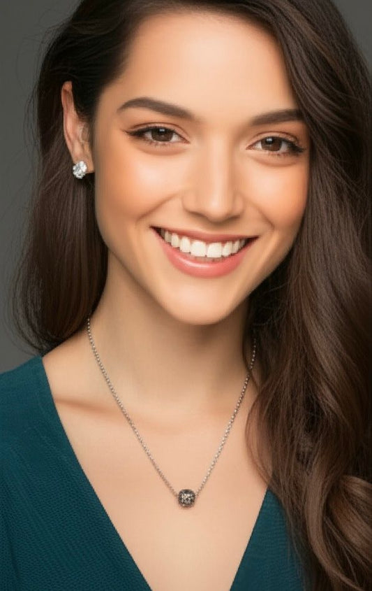 Colar de aço inox hipoalergênico, corrente de elo portugues e bolinha passante detalhes folhas