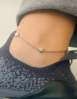 Tornozeleira de aço inox, Três mini corações robusto 23 cm