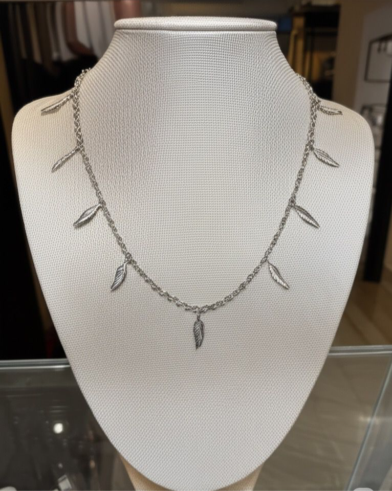 Choker de aço inox, folhas com detalhes 37 cm