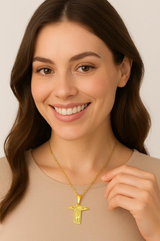 Colar aço inox Cristo Redentor banho dourado 45 cm