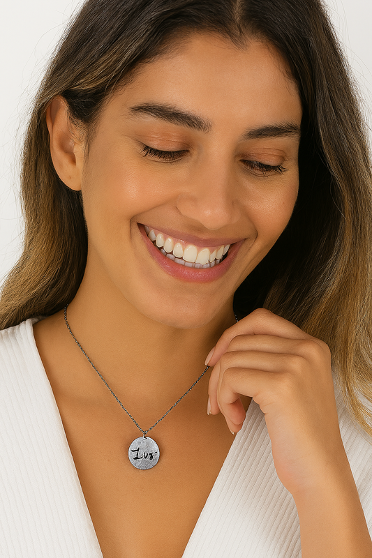 Colar aço inox com a escrita Luz 45 cm